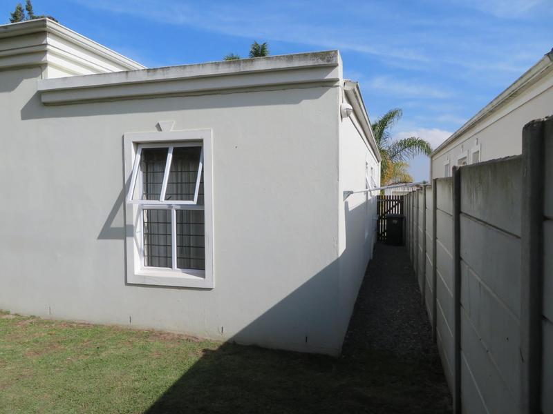 To Let 3 Bedroom Property for Rent in Eikenbosch Western Cape